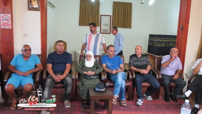 الطيبي جلب 167 الف شيقيل واجتمع باهالي عكا وباهالي المبنى الذي تدمر في الكارثة ومعه